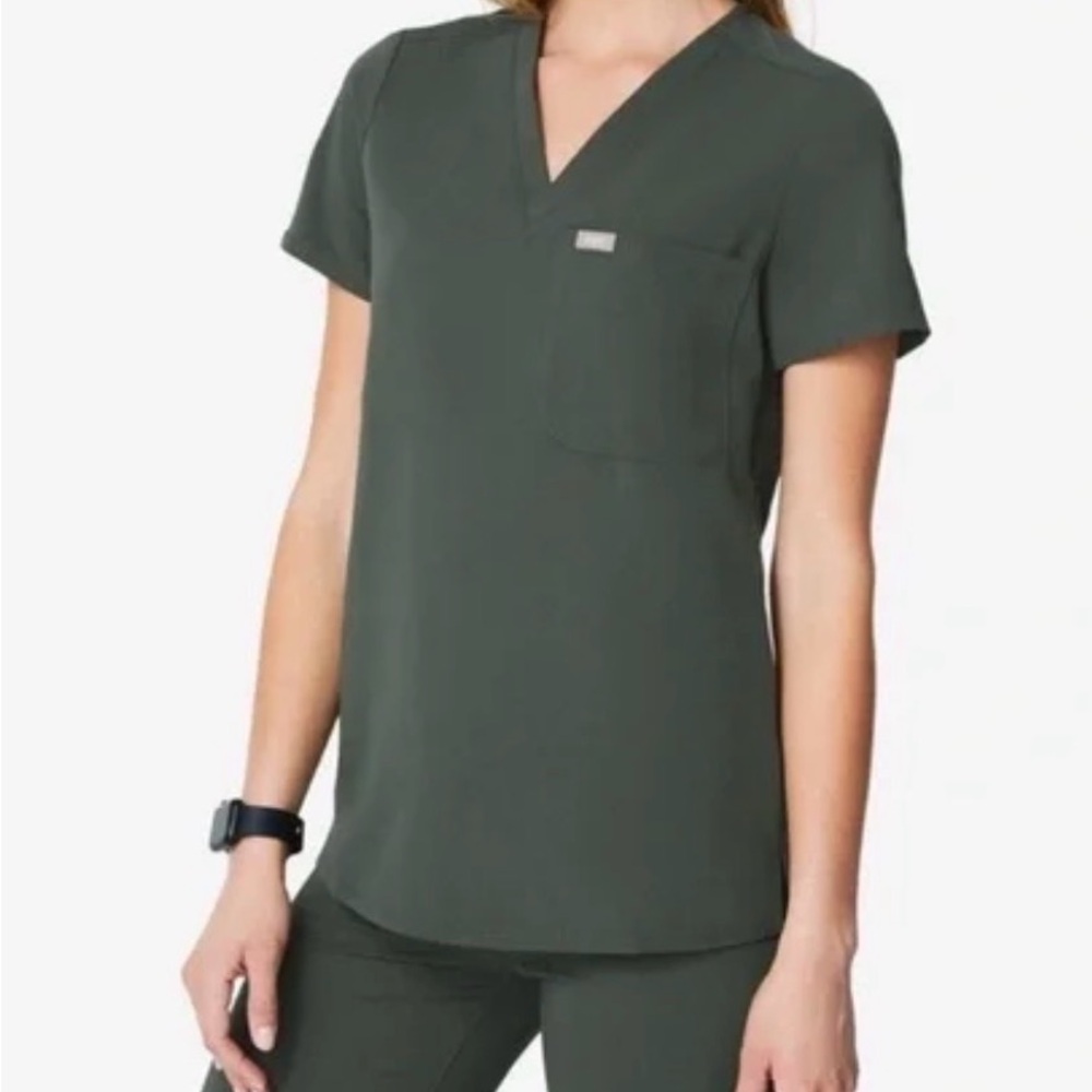 Figs Moss Catarina Scrub Top